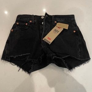 New With Tags: Levis Womens 501 Original shorts, size 25